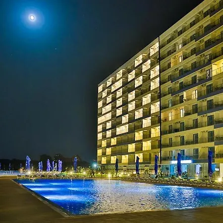 Blaxy Apartment Douazeci si Trei August